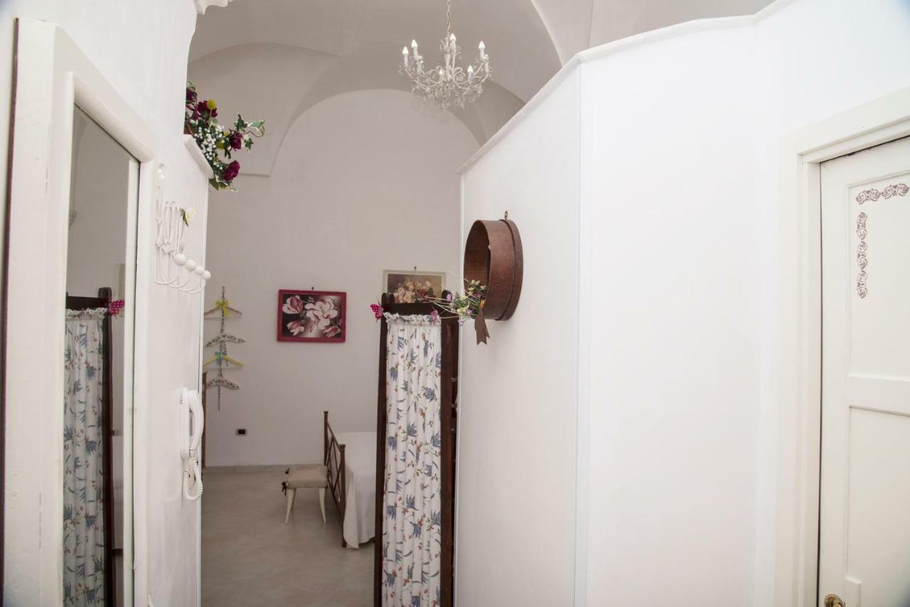 B&B A Due Passi Martina Franca Eksteriør billede