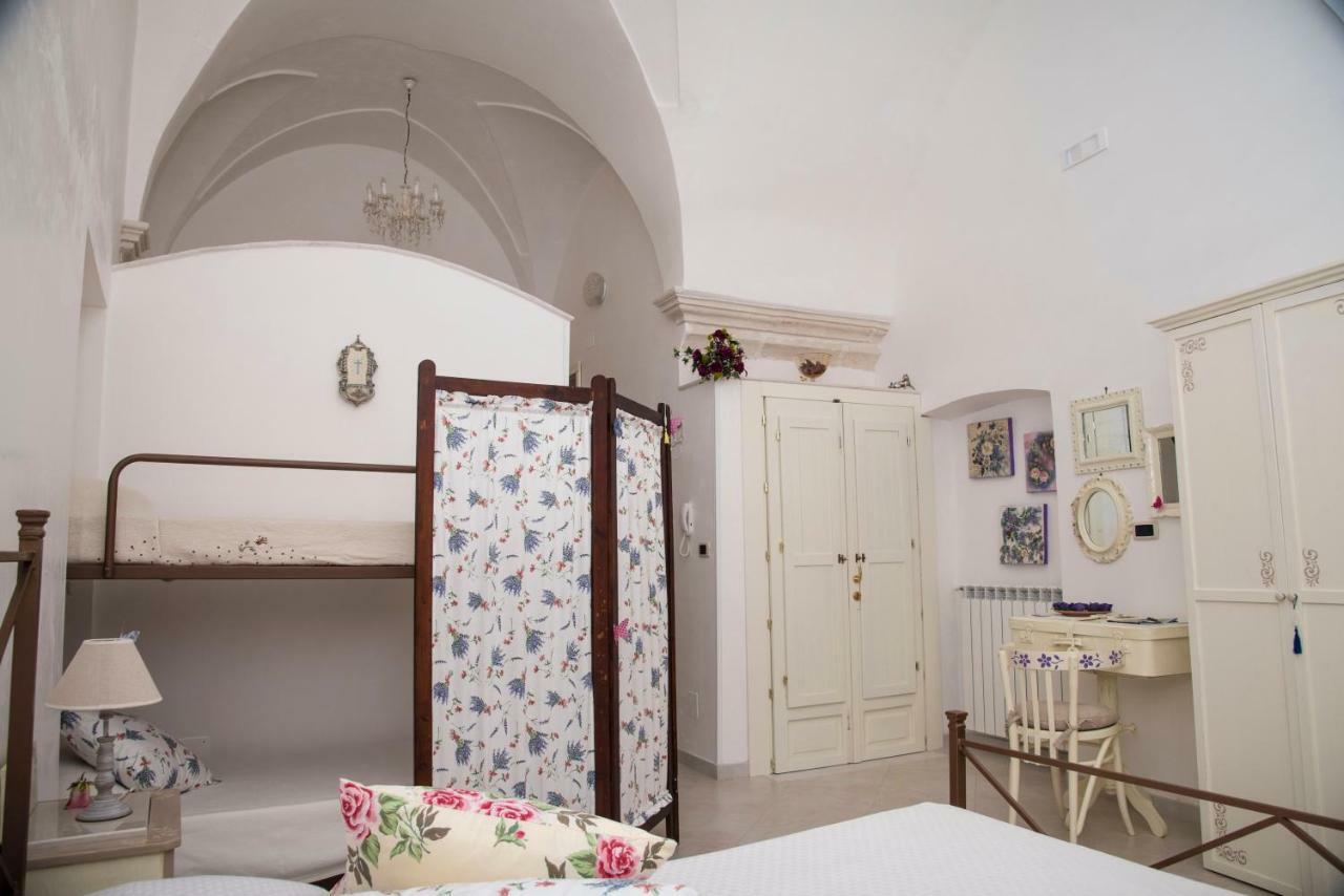 B&B A Due Passi Martina Franca Eksteriør billede